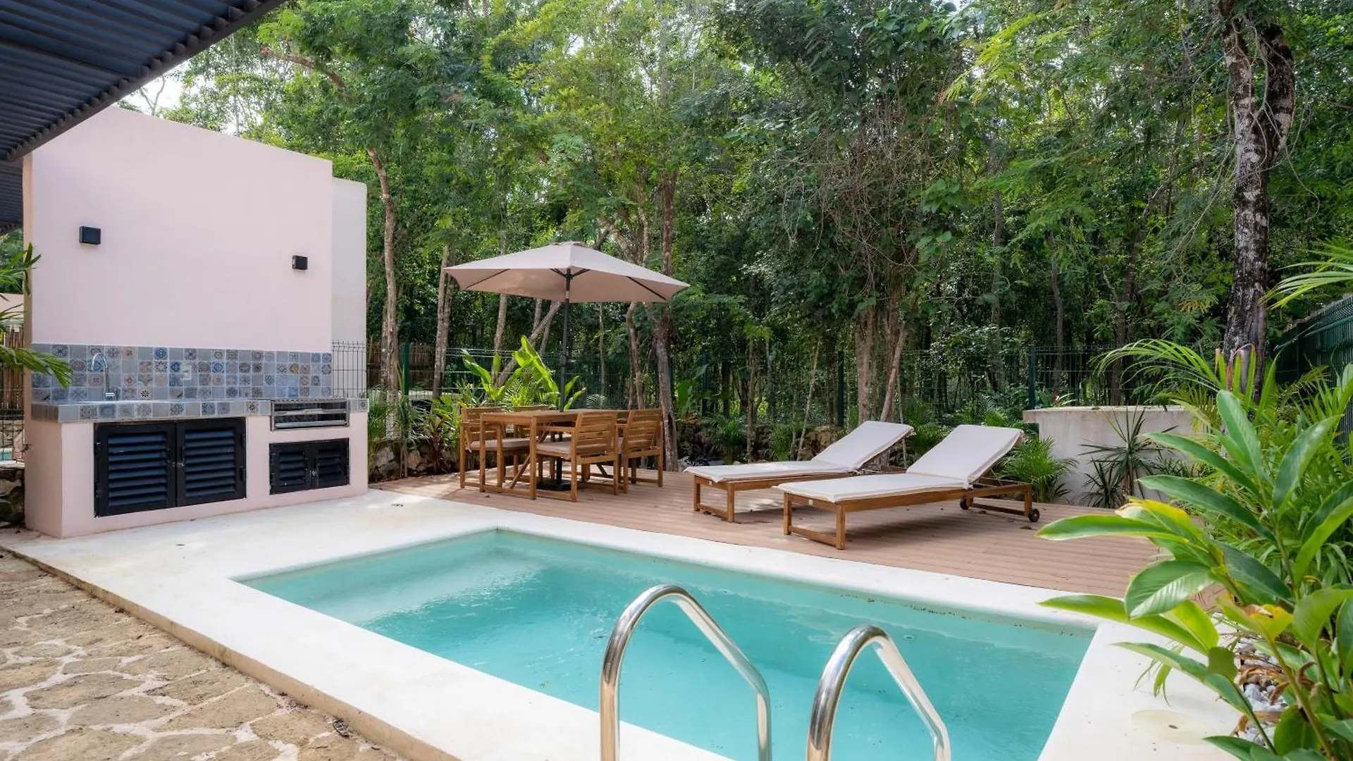 The Hibiscus House Villa Tulum